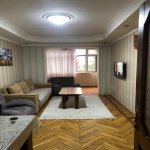 Kirayə (günlük) 2 otaqlı Köhnə Tikili, 28 May metrosu, Absheron Marriott otel, Səbail rayonu 1