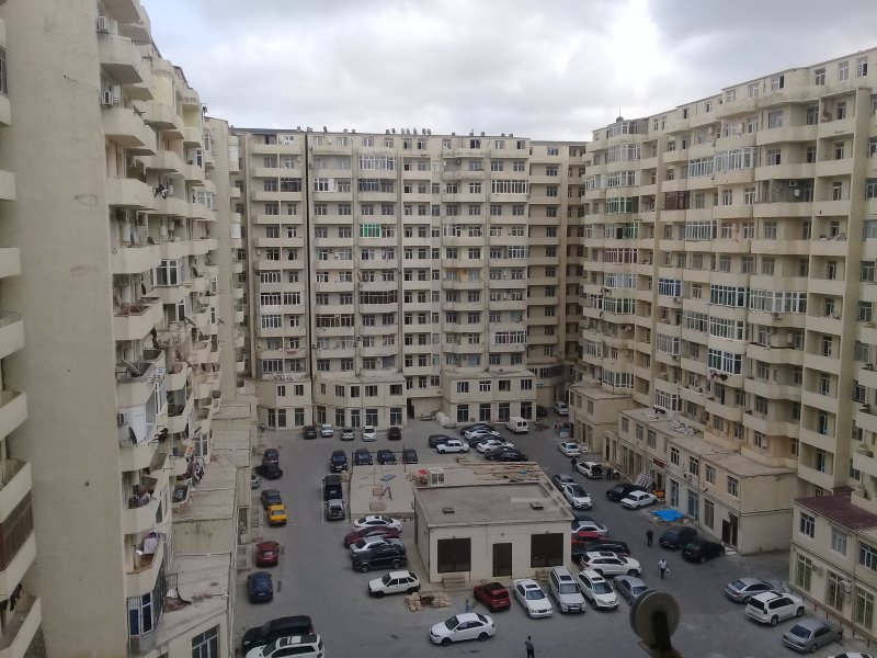 Xirdalanda bina. Хырдалан азербайджан. Xirdalan. Menzillerin alqi satqisi. Xirdalanda bina.