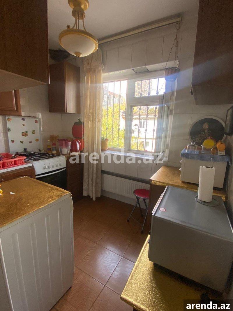 Kirayə (aylıq) 3 otaqlı Köhnə Tikili, Elmlər akademiyası metrosu, Bakı Dövlət Universiteti, Yasamal rayonu 13 Kirayə (aylıq) 3 otaqlı Köhnə Tikili, Elmlər akademiyası metrosu, Bakı Dövlət Universiteti, Yasamal rayonu 13