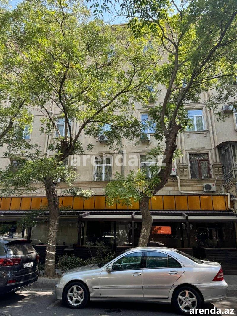 Satılır 2 otaqlı Köhnə Tikili, Elmlər akademiyası metrosu, Hüseyn Cavid parkı, Yasamal rayonu 1 Satılır 2 otaqlı Köhnə Tikili, Elmlər akademiyası metrosu, Hüseyn Cavid parkı, Yasamal rayonu 1