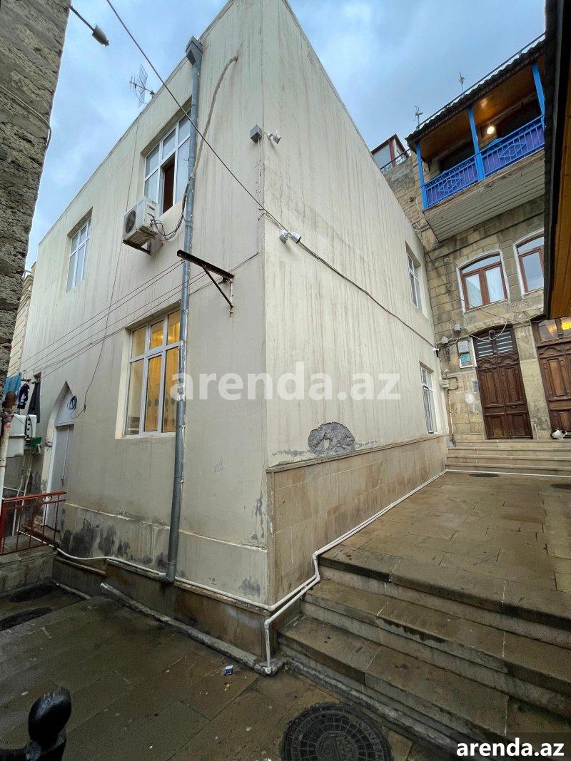 Satılır 4 otaqlı Həyət evi/villa, İçərişəhər metrosu, Səbail rayonu 8 Satılır 4 otaqlı Həyət evi/villa, İçərişəhər metrosu, Səbail rayonu 8
