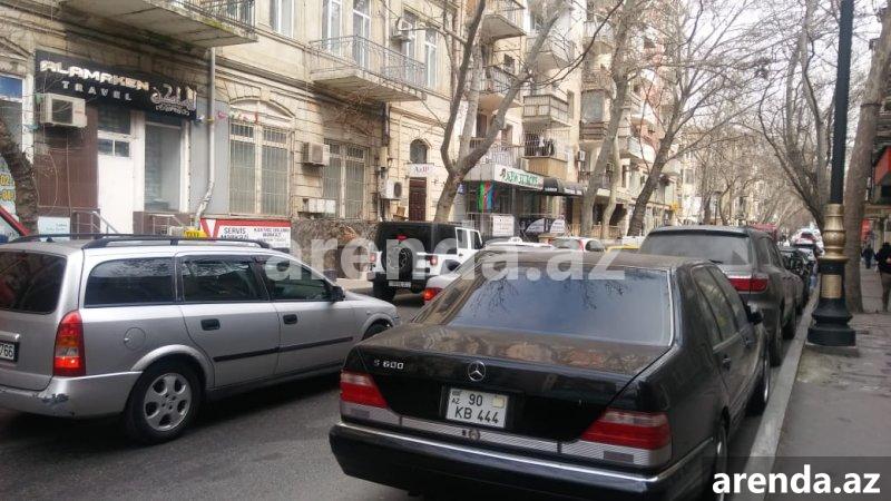 Satılır 3 otaqlı Köhnə Tikili, İçərişəhər metrosu, Səbail rayonu 17 Satılır 3 otaqlı Köhnə Tikili, İçərişəhər metrosu, Səbail rayonu 17