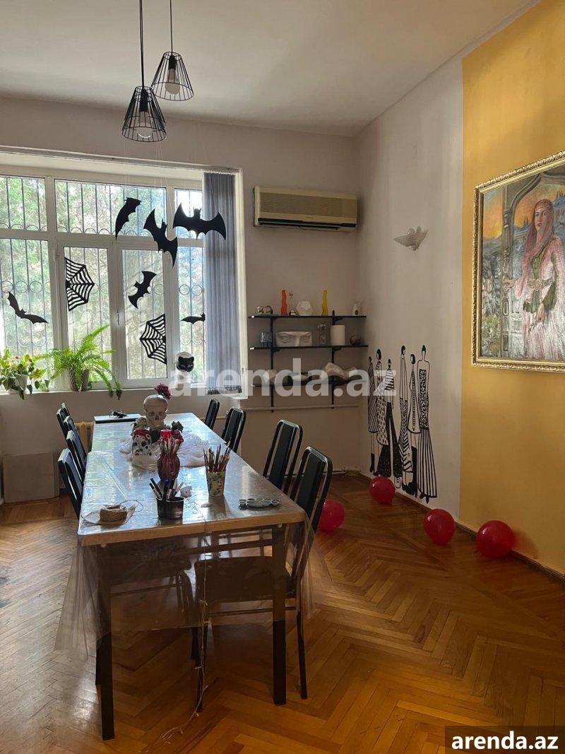 Kirayə (aylıq) 4 otaqlı Ofis, İçərişəhər metrosu, Azneft meydanı, Səbail rayonu 3 Kirayə (aylıq) 4 otaqlı Ofis, İçərişəhər metrosu, Azneft meydanı, Səbail rayonu 3