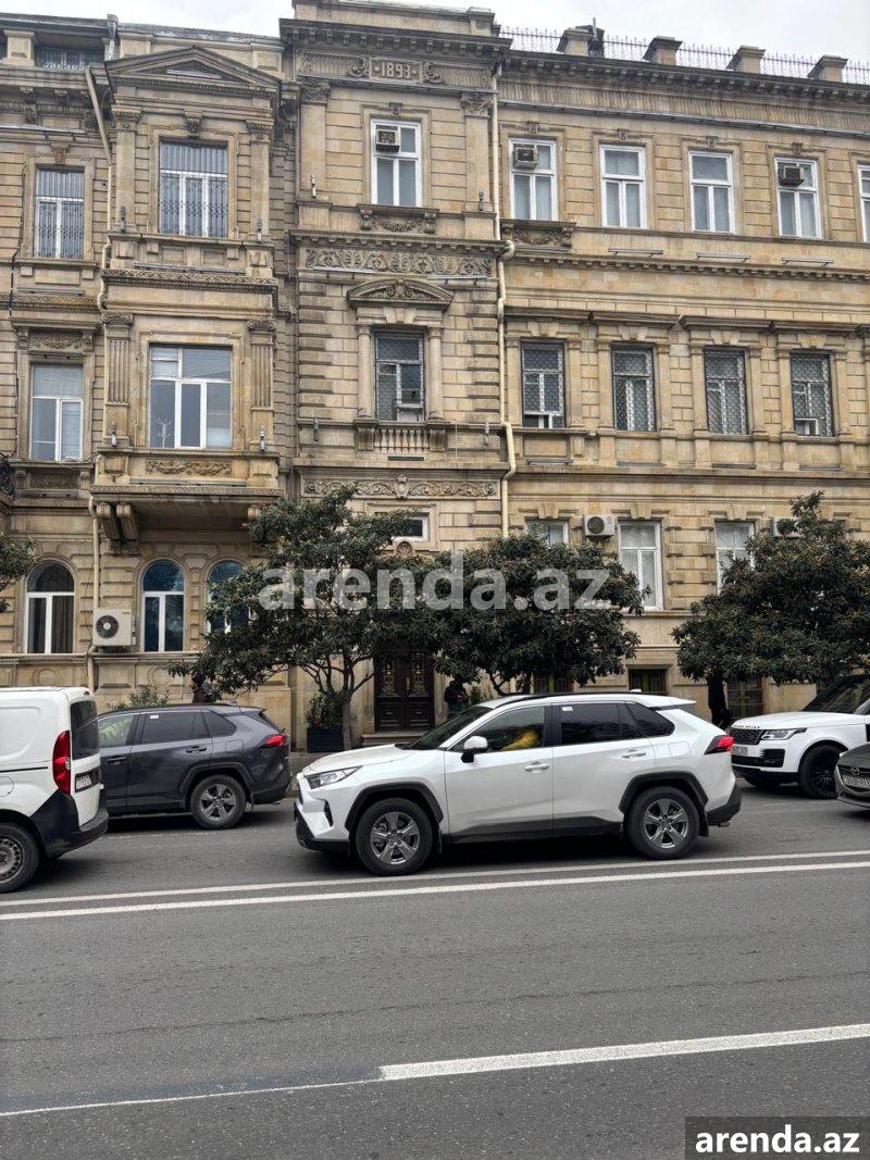 Kirayə (aylıq) 8 otaqlı Ofis, Səbail rayonu 1 Kirayə (aylıq) 8 otaqlı Ofis, Səbail rayonu 1