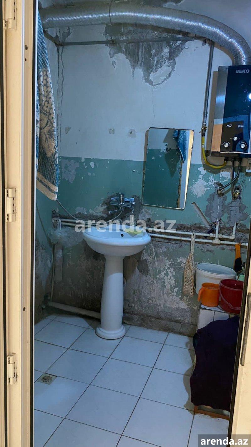 Satılır 2 otaqlı Köhnə Tikili, Yeni Günəşli qəs., Suraxanı rayonu 8 Satılır 2 otaqlı Köhnə Tikili, Yeni Günəşli qəs., Suraxanı rayonu 8