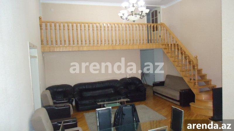 Kirayə (günlük) 4 otaqlı Köhnə Tikili, Sahil metrosu, Səbail rayonu 2