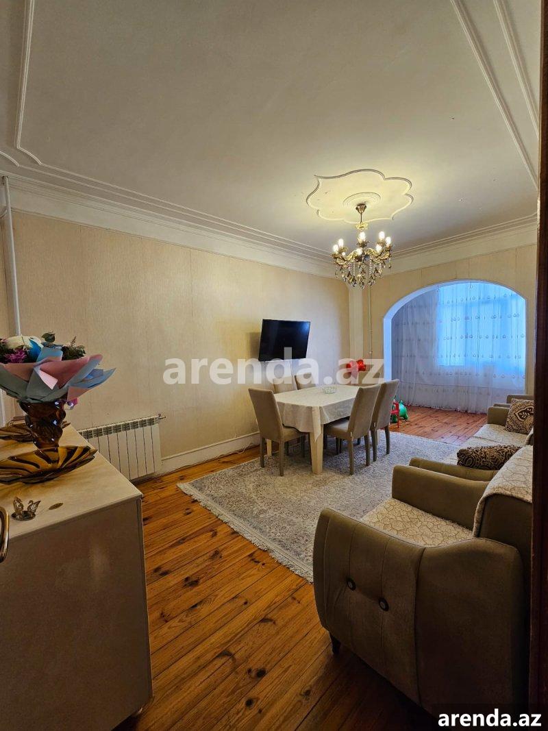 Satılır 2 otaqlı Köhnə Tikili, Azadlıq metrosu, 8-ci mikrorayon, Medera Klinikası, Binəqədi rayonu 3 Satılır 2 otaqlı Köhnə Tikili, Azadlıq metrosu, 8-ci mikrorayon, Medera Klinikası, Binəqədi rayonu 3