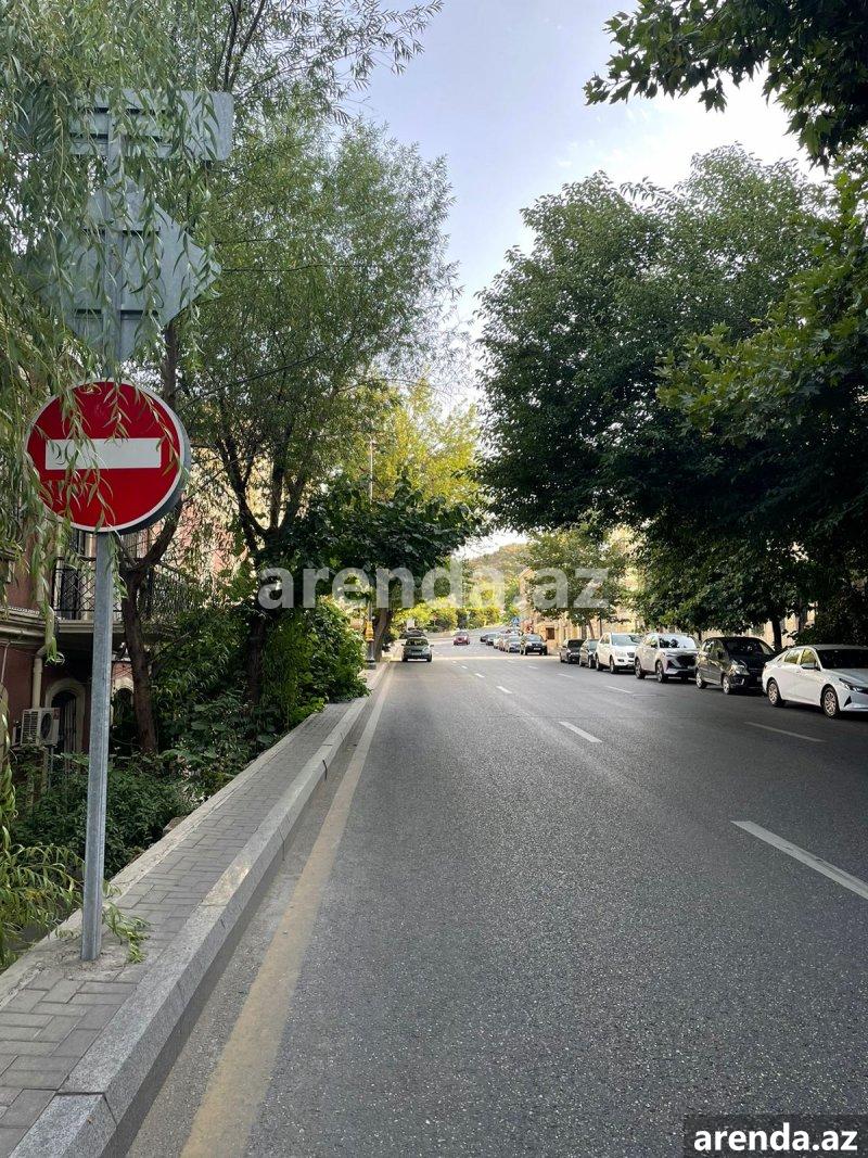 Satılır 3 otaqlı Köhnə Tikili, İçərişəhər metrosu, Səbail rayonu 7 Satılır 3 otaqlı Köhnə Tikili, İçərişəhər metrosu, Səbail rayonu 7
