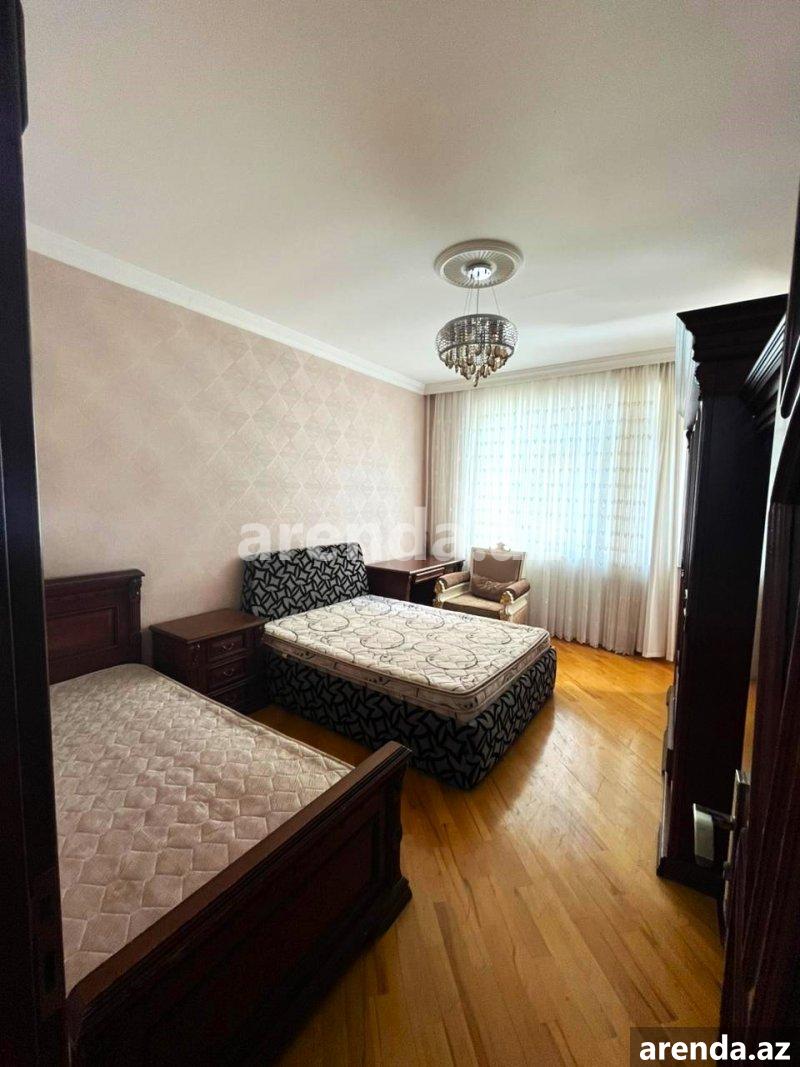 Kirayə (aylıq) 4 otaqlı Yeni Tikili, Nəriman Nərimanov metrosu, Heydər Əliyev Mərkəzi, Nərimanov rayonu 5 Kirayə (aylıq) 4 otaqlı Yeni Tikili, Nəriman Nərimanov metrosu, Heydər Əliyev Mərkəzi, Nərimanov rayonu 5