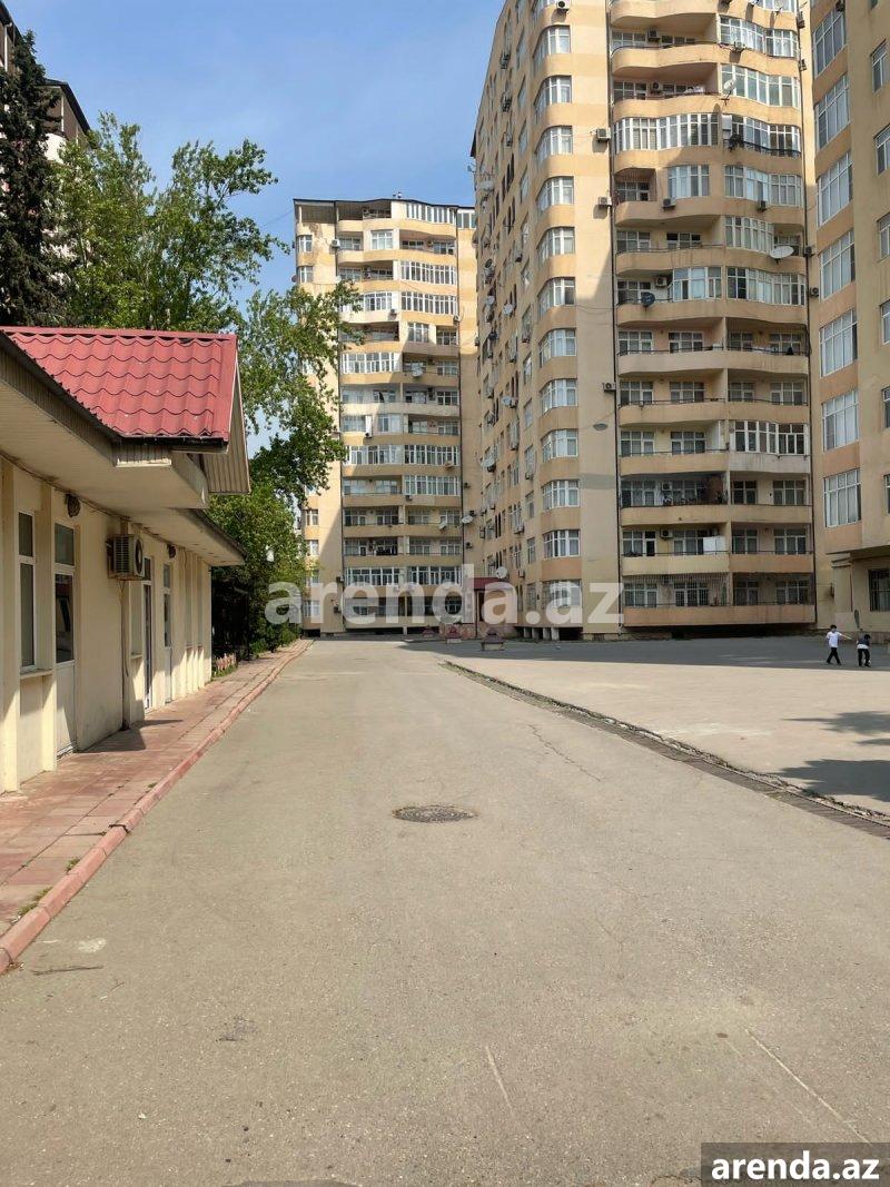 Satılır 4 otaqlı Yeni Tikili, Azadlıq metrosu, 8-ci mikrorayon, Ayna Sultanova heykəli, Binəqədi rayonu 1 Satılır 4 otaqlı Yeni Tikili, Azadlıq metrosu, 8-ci mikrorayon, Ayna Sultanova heykəli, Binəqədi rayonu 1