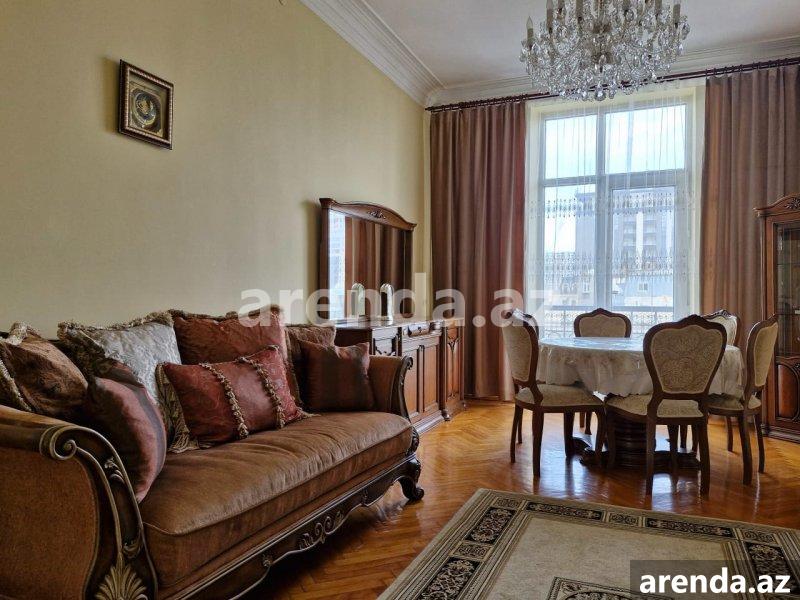 Satılır 3 otaqlı Köhnə Tikili, Nizami metrosu, Yasamal qəs., Yasamal rayonu 4 Satılır 3 otaqlı Köhnə Tikili, Nizami metrosu, Yasamal qəs., Yasamal rayonu 4