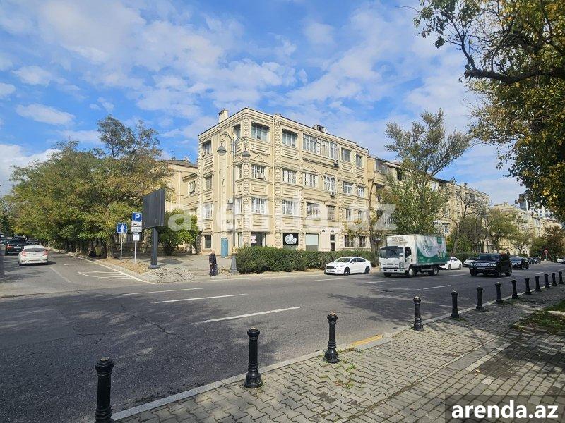 Satılır 3 otaqlı Köhnə Tikili, 28 May metrosu, Koala parkı, Nəsimi rayonu 1 Satılır 3 otaqlı Köhnə Tikili, 28 May metrosu, Koala parkı, Nəsimi rayonu 1