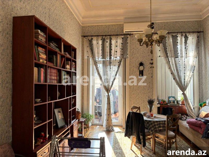 Продажа 3 комнатная Вторичка, м. Сахил метро, Кукольный Театр, Сябаиль район 4 Продажа 3 комнатная Вторичка, м. Сахил метро, Кукольный Театр, Сябаиль район 4