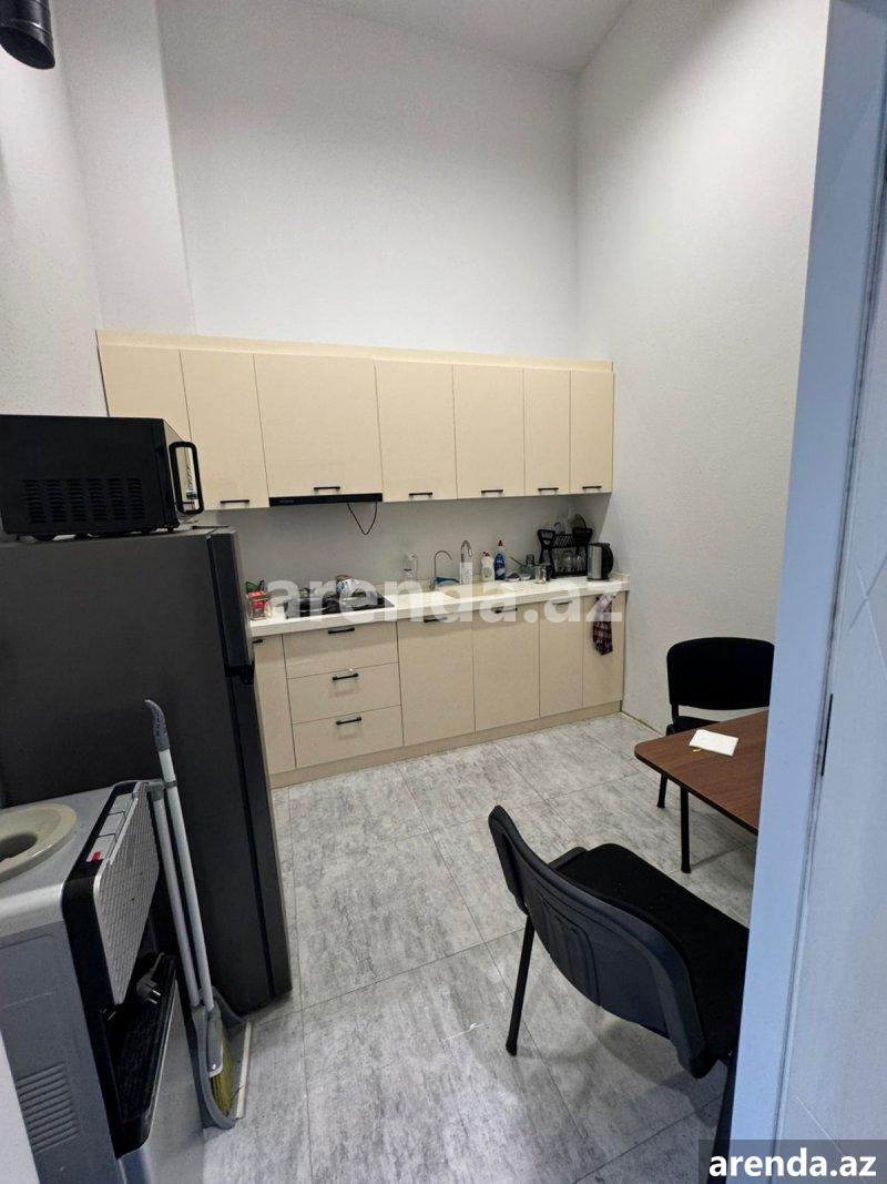 Kirayə (aylıq) 3 otaqlı Ofis, 28 May metrosu, Nəsimi rayonu 7 Kirayə (aylıq) 3 otaqlı Ofis, 28 May metrosu, Nəsimi rayonu 7