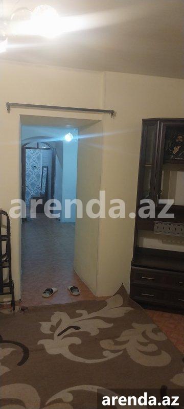 Kirayə (aylıq) 3 otaqlı Köhnə Tikili, İçərişəhər metrosu, Axundov bağı, Səbail rayonu 4 Kirayə (aylıq) 3 otaqlı Köhnə Tikili, İçərişəhər metrosu, Axundov bağı, Səbail rayonu 4
