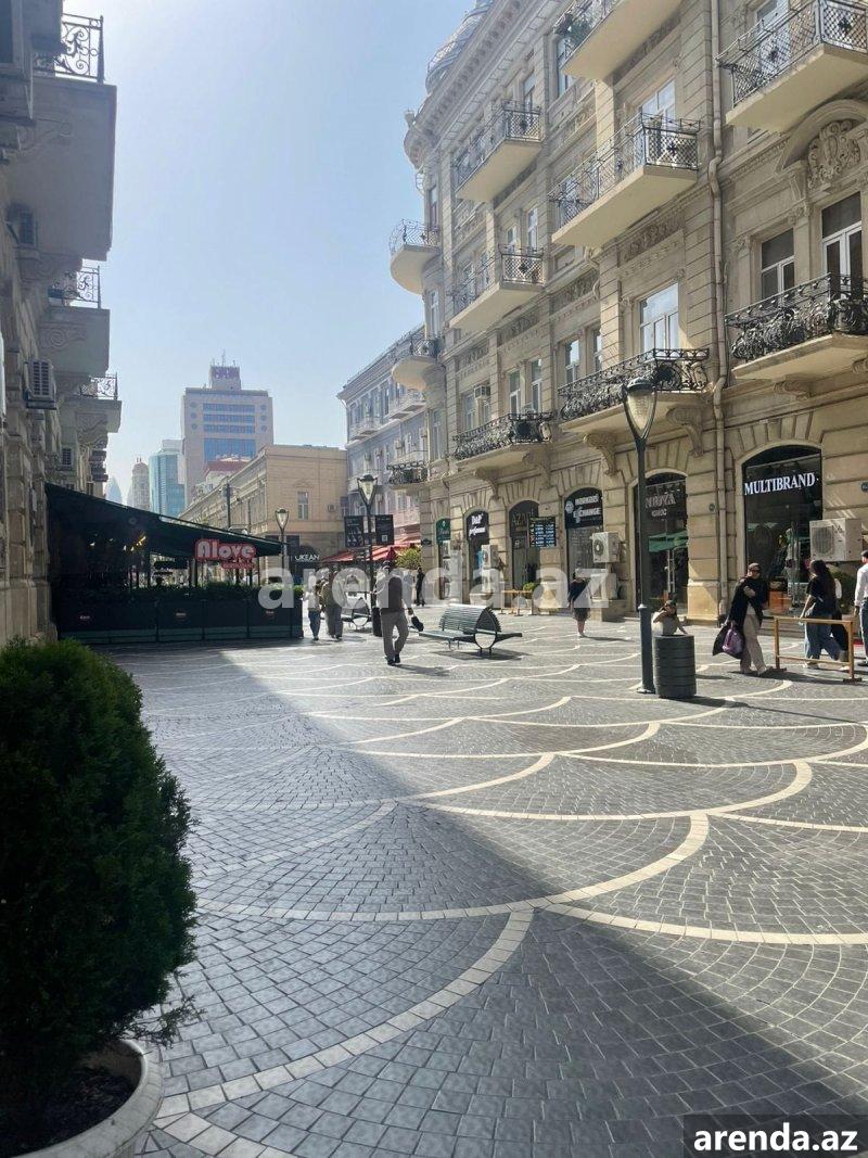 Kirayə (aylıq) 3 otaqlı Ofis, Sahil metrosu, Səbail rayonu 2 Kirayə (aylıq) 3 otaqlı Ofis, Sahil metrosu, Səbail rayonu 2