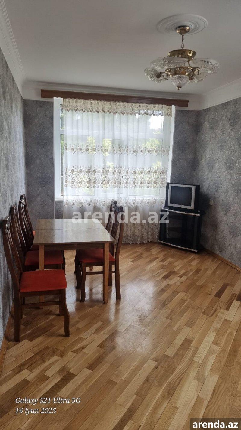 Kirayə (aylıq) 2 otaqlı Köhnə Tikili, Neftçilər metrosu, 8-ci kilometr, Nizami rayonu 21 Kirayə (aylıq) 2 otaqlı Köhnə Tikili, Neftçilər metrosu, 8-ci kilometr, Nizami rayonu 21