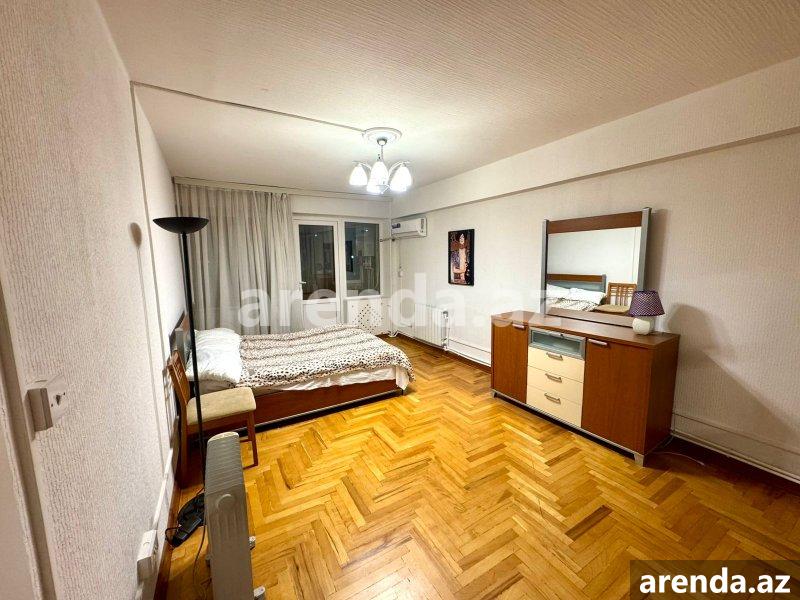 Kirayə (aylıq) 3 otaqlı Köhnə Tikili, Sahil metrosu, Səbail rayonu 4 Kirayə (aylıq) 3 otaqlı Köhnə Tikili, Sahil metrosu, Səbail rayonu 4