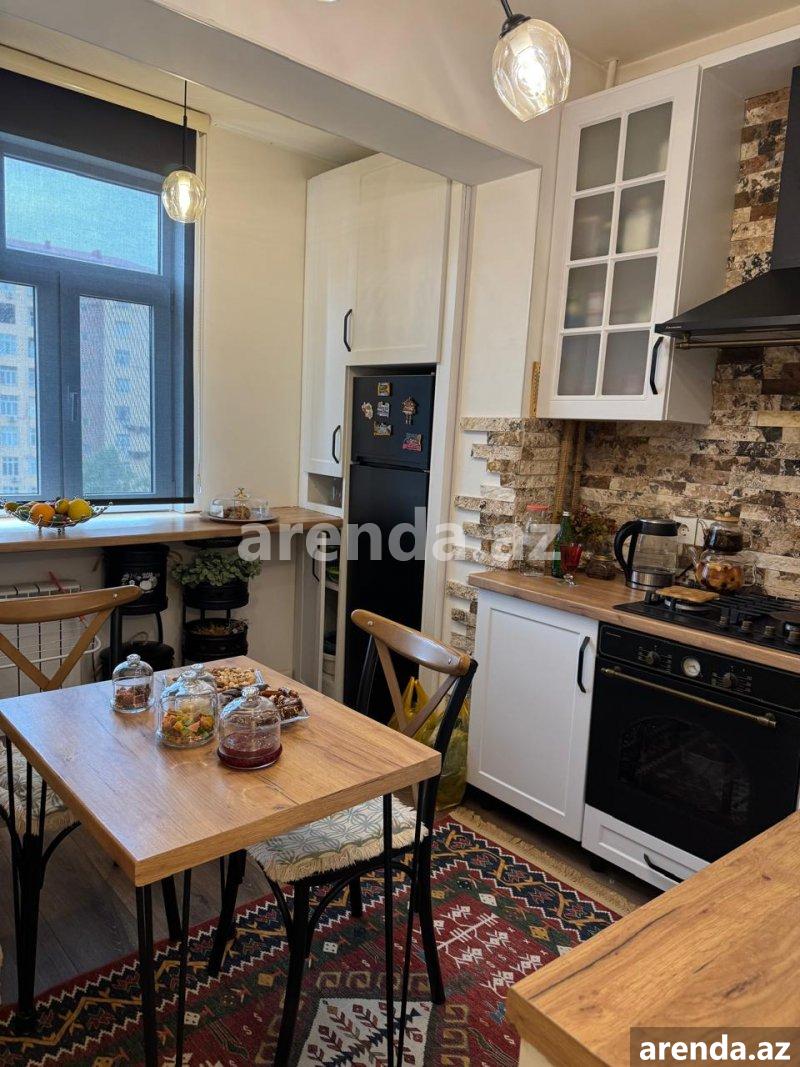 Kirayə (günlük) 2 otaqlı Yeni Tikili, Gənclik metrosu, Montin qəs., Ayna Sultanova heykəli, Nərimanov rayonu 11 Kirayə (günlük) 2 otaqlı Yeni Tikili, Gənclik metrosu, Montin qəs., Ayna Sultanova heykəli, Nərimanov rayonu 11