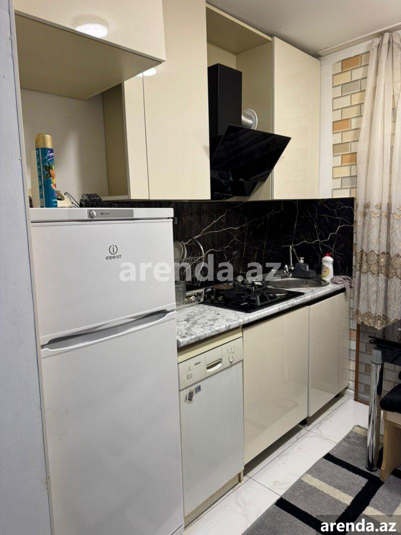 Kirayə (aylıq) 3 otaqlı Köhnə Tikili, Sahil metrosu, Səbail rayonu 12