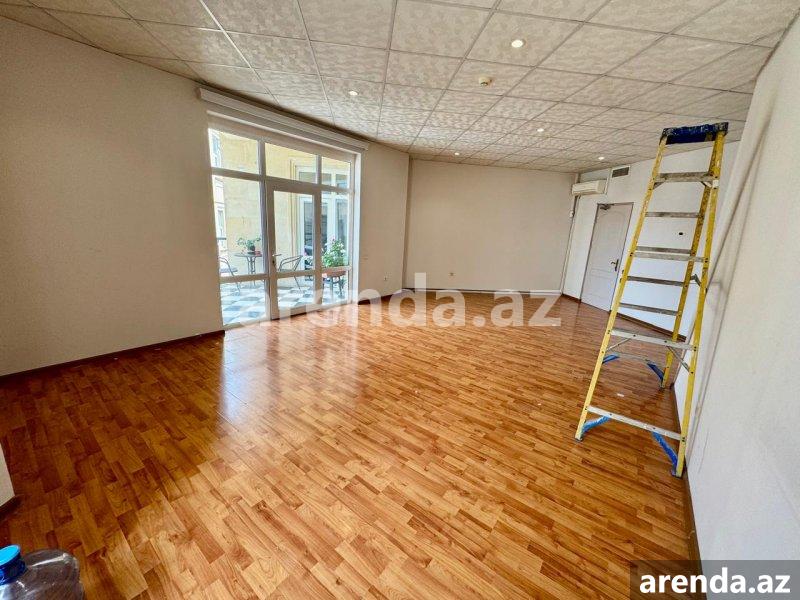 Kirayə (aylıq) 1 otaqlı Ofis, İçərişəhər metrosu, Səbail rayonu 5