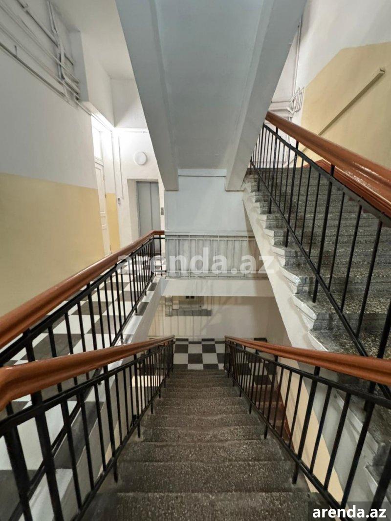 Kirayə (aylıq) 3 otaqlı Köhnə Tikili, Sahil metrosu, Səbail rayonu 27 Kirayə (aylıq) 3 otaqlı Köhnə Tikili, Sahil metrosu, Səbail rayonu 27