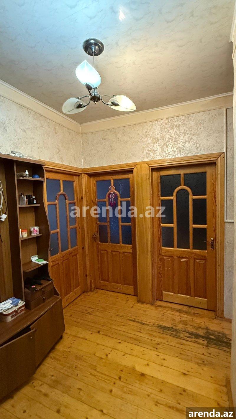 Satılır 3 otaqlı Köhnə Tikili, Qaraçuxur qəs., Suraxanı rayonu 8 Satılır 3 otaqlı Köhnə Tikili, Qaraçuxur qəs., Suraxanı rayonu 8