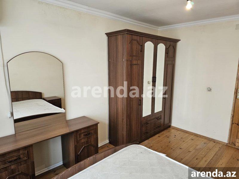Satılır 3 otaqlı Köhnə Tikili Şirvan 3