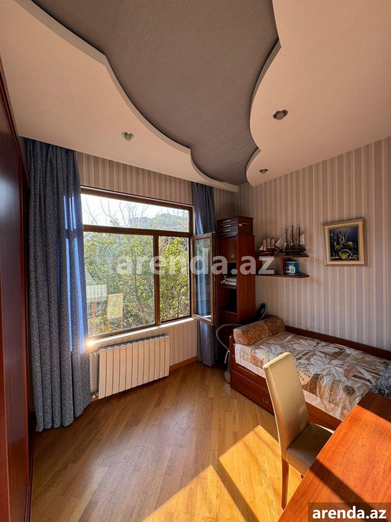 Kirayə (aylıq) 4 otaqlı Köhnə Tikili, Bayıl qəs., Səbail rayonu 7 Kirayə (aylıq) 4 otaqlı Köhnə Tikili, Bayıl qəs., Səbail rayonu 7