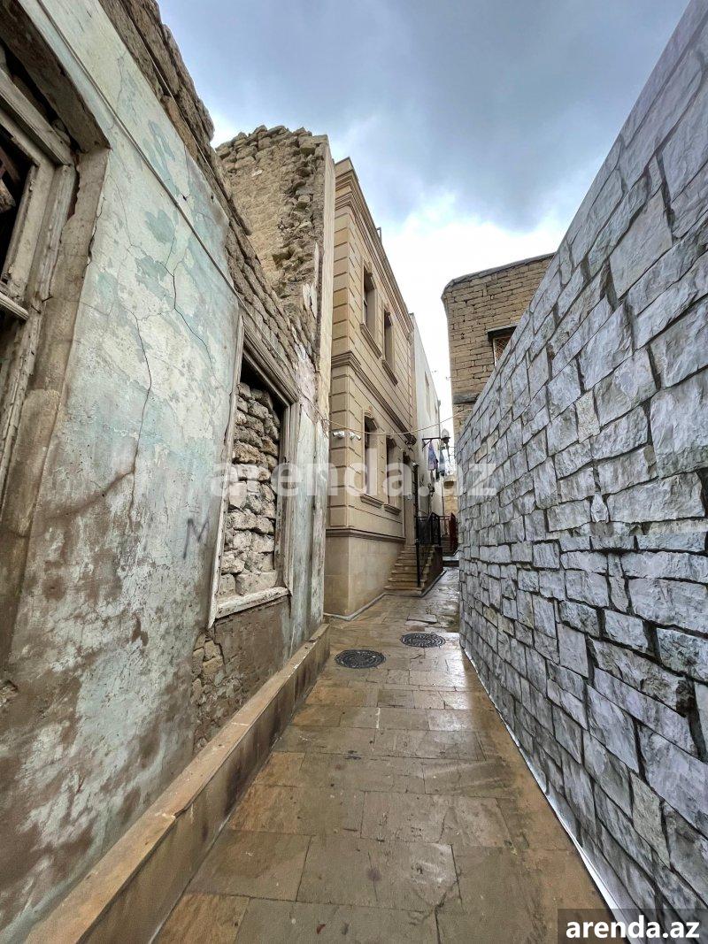 Satılır 4 otaqlı Həyət evi/villa, İçərişəhər metrosu, Səbail rayonu 5 Satılır 4 otaqlı Həyət evi/villa, İçərişəhər metrosu, Səbail rayonu 5