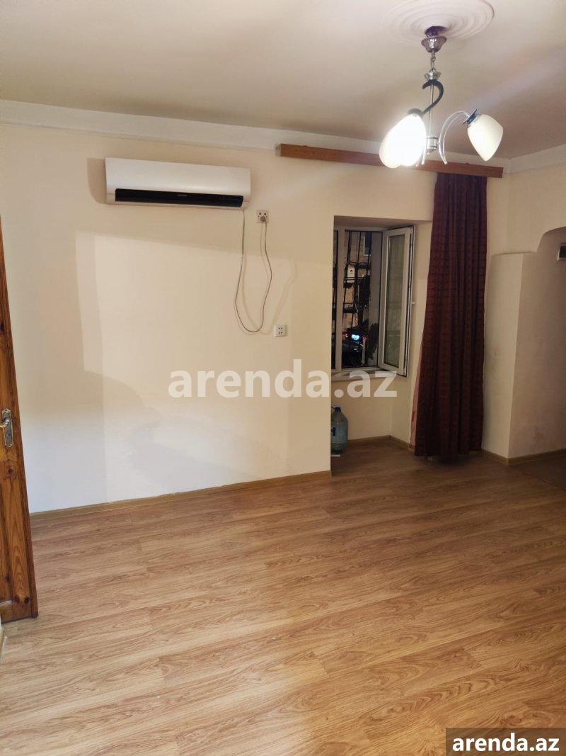 Kirayə (aylıq) 3 otaqlı Köhnə Tikili, Bayıl qəs., Səbail rayonu 3 Kirayə (aylıq) 3 otaqlı Köhnə Tikili, Bayıl qəs., Səbail rayonu 3