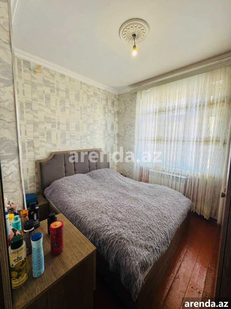 Satılır 3 otaqlı Köhnə Tikili, Yeni Günəşli qəs., Suraxanı rayonu 3 Satılır 3 otaqlı Köhnə Tikili, Yeni Günəşli qəs., Suraxanı rayonu 3