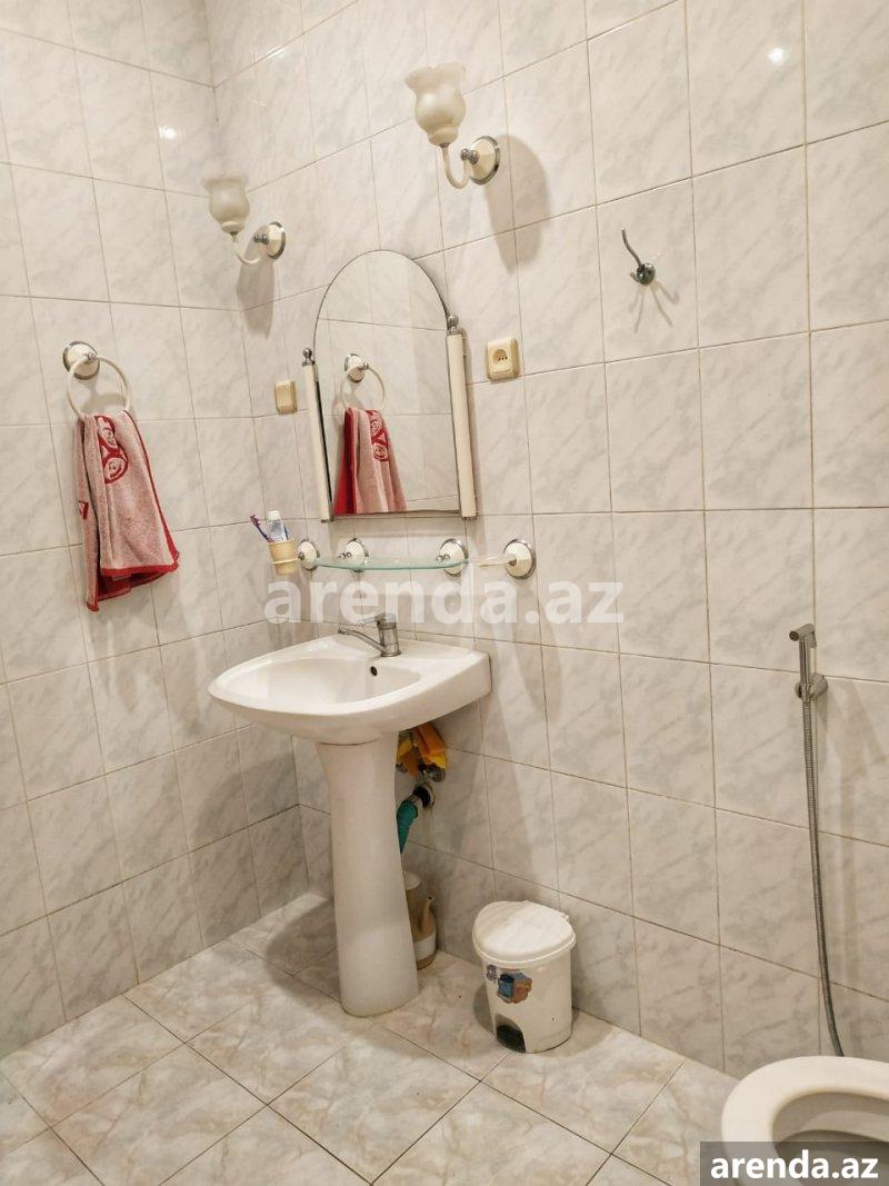 Satılır 8 otaqlı Həyət evi/villa, Badamdar qəs., Səbail rayonu 21