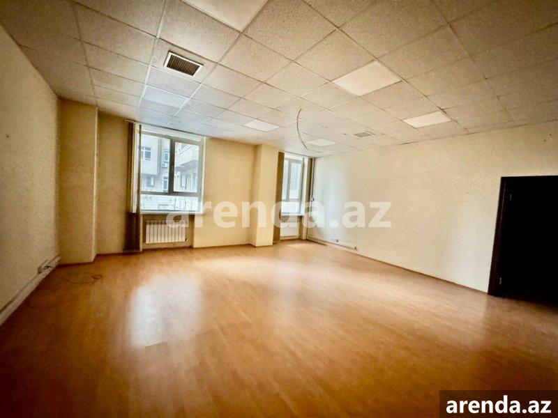 Kirayə (aylıq) 16 otaqlı Ofis, 28 May metrosu, Nəsimi rayonu 15 Kirayə (aylıq) 16 otaqlı Ofis, 28 May metrosu, Nəsimi rayonu 15