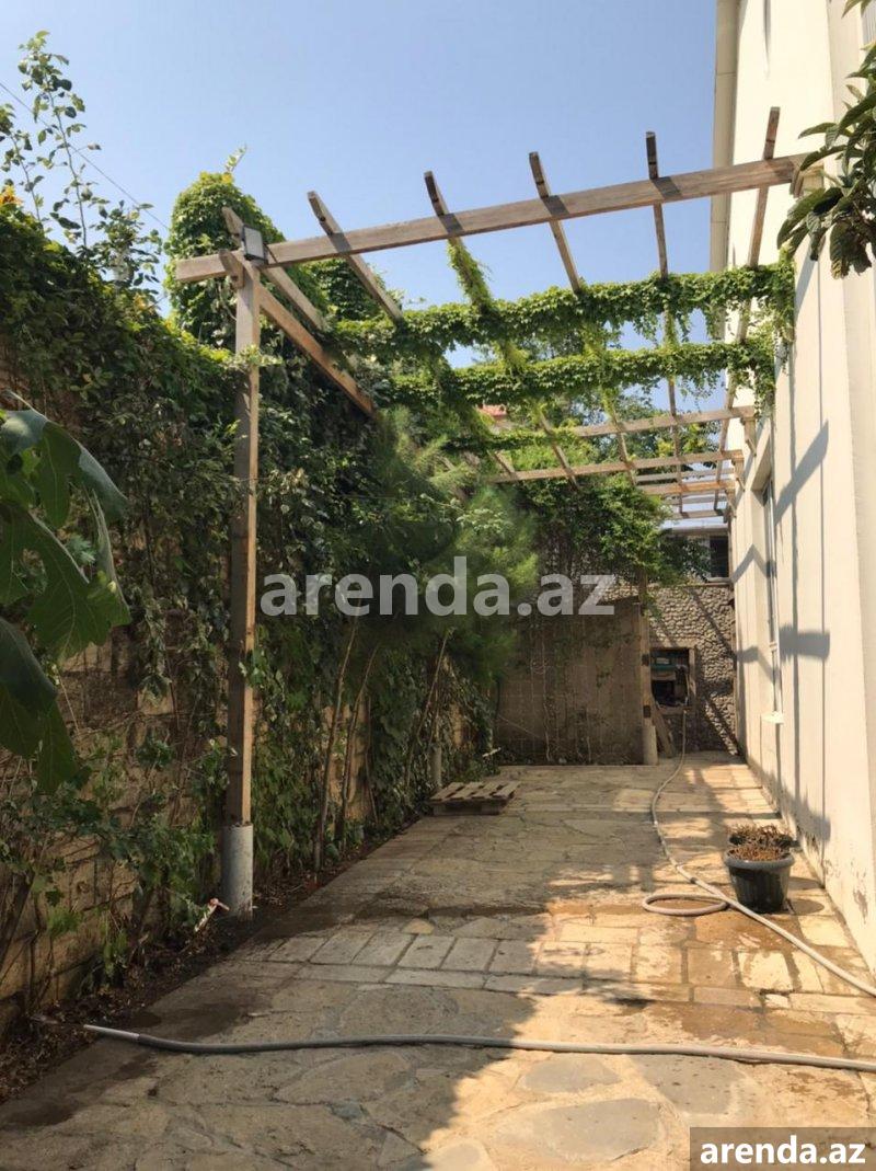 Satılır 5 otaqlı Həyət evi/villa, Badamdar qəs., Səbail rayonu 2