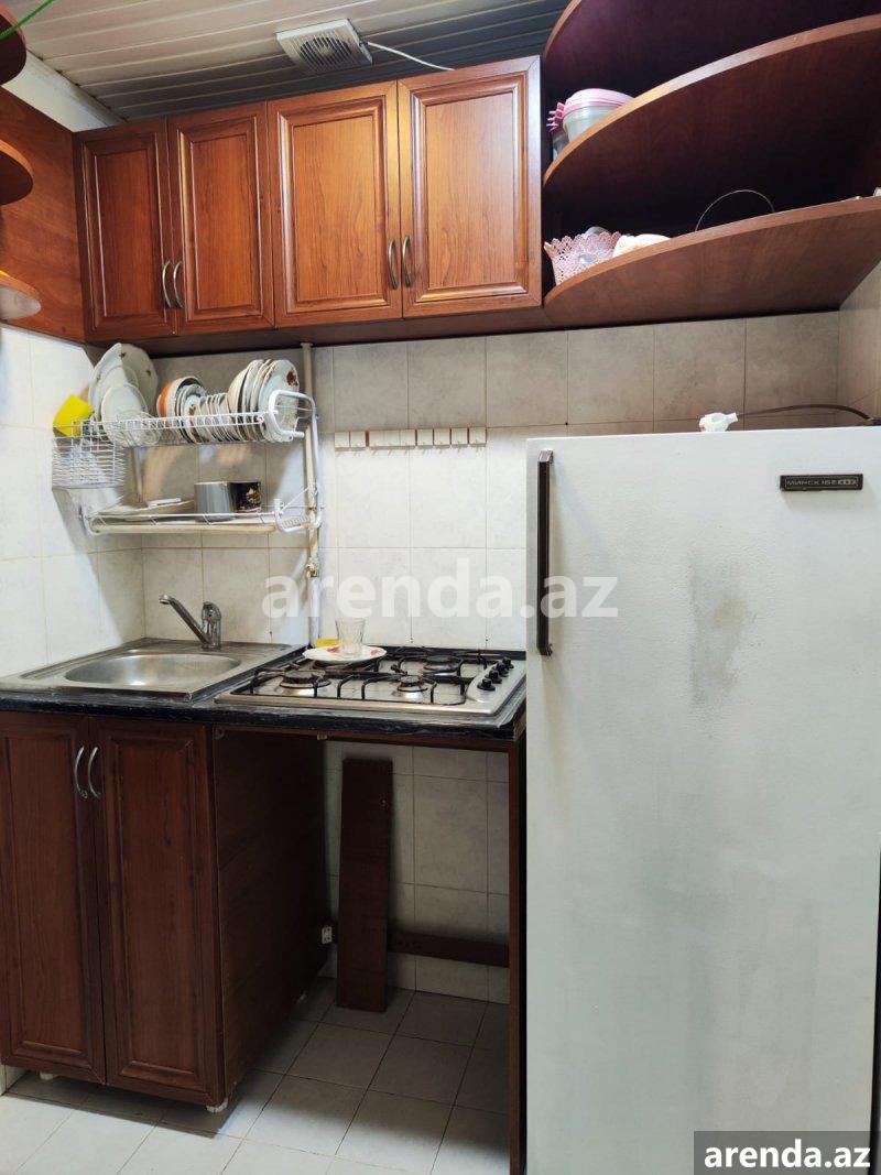 Kirayə (aylıq) 3 otaqlı Köhnə Tikili, Bayıl qəs., Səbail rayonu 9 Kirayə (aylıq) 3 otaqlı Köhnə Tikili, Bayıl qəs., Səbail rayonu 9