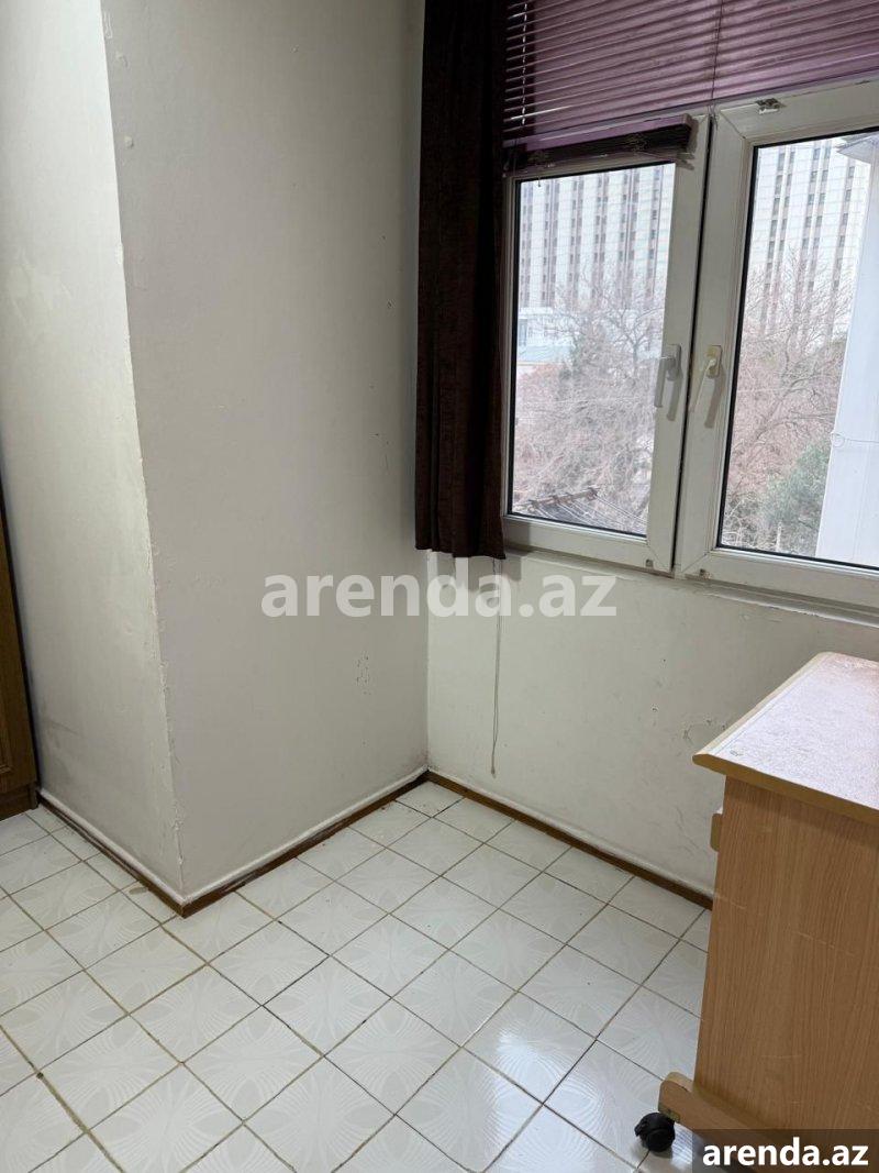 Satılır 1 otaqlı Köhnə Tikili, Elmlər akademiyası metrosu, Yasamal rayonu 4 Satılır 1 otaqlı Köhnə Tikili, Elmlər akademiyası metrosu, Yasamal rayonu 4