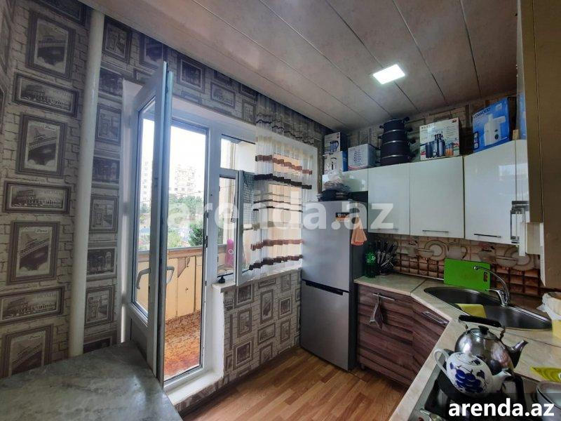 Satılır 4 otaqlı Köhnə Tikili, Yeni Günəşli qəs., Suraxanı rayonu 4 Satılır 4 otaqlı Köhnə Tikili, Yeni Günəşli qəs., Suraxanı rayonu 4