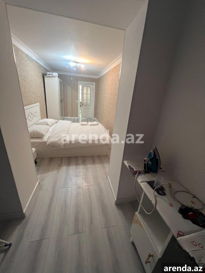 Kirayə (aylıq) 3 otaqlı Köhnə Tikili, İçərişəhər metrosu, MUM, Səbail rayonu 5 Kirayə (aylıq) 3 otaqlı Köhnə Tikili, İçərişəhər metrosu, MUM, Səbail rayonu 5