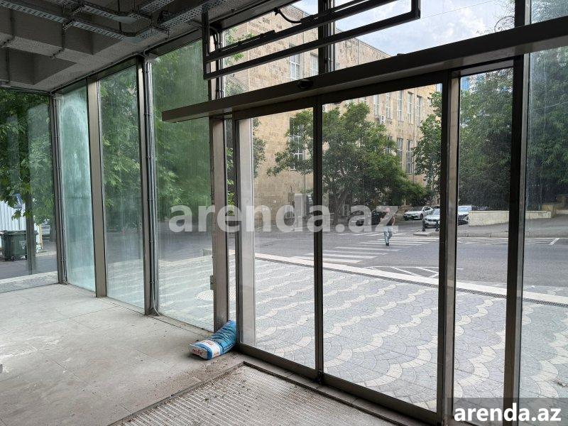 Kirayə (aylıq) 4 otaqlı Yeni Tikili, 28 May metrosu, 1-ci mikrorayon, ABŞ səfirliyi, Nəsimi rayonu 5 Kirayə (aylıq) 4 otaqlı Yeni Tikili, 28 May metrosu, 1-ci mikrorayon, ABŞ səfirliyi, Nəsimi rayonu 5