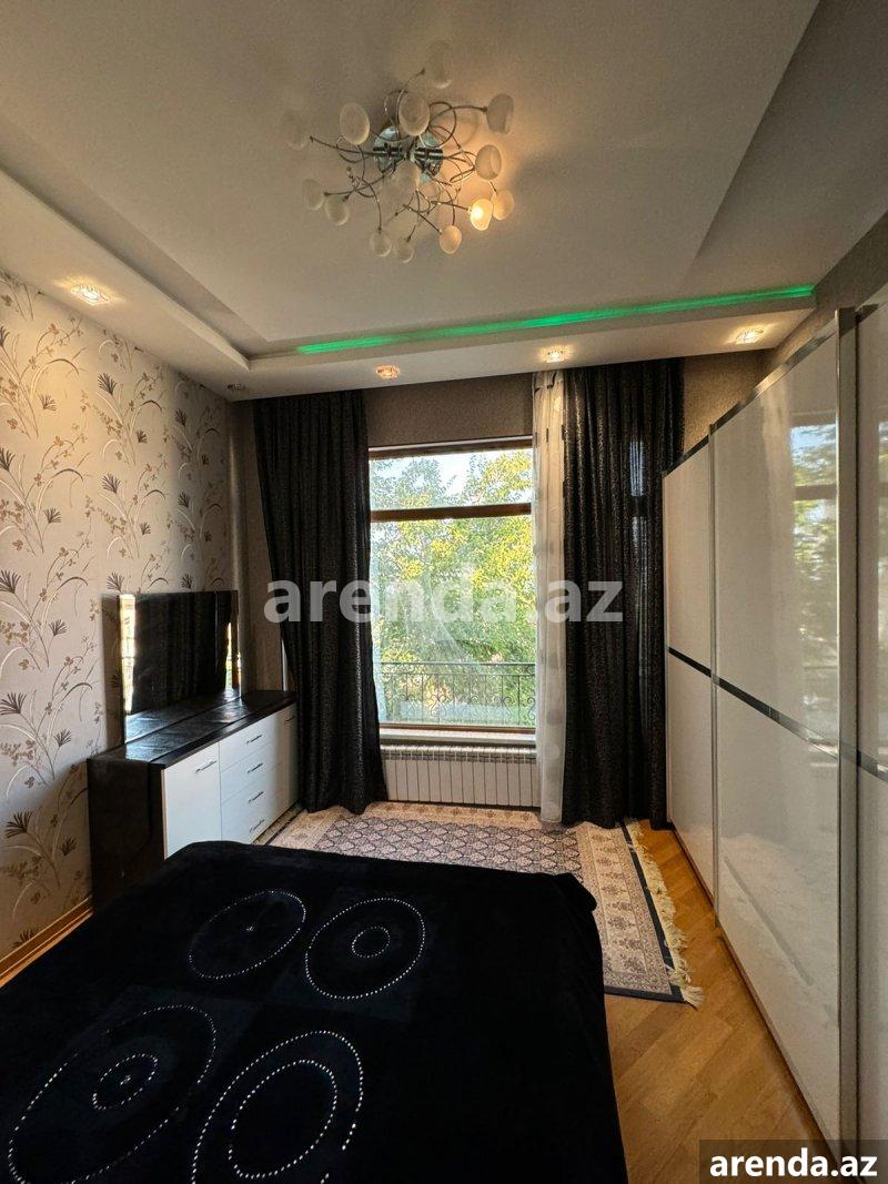 Kirayə (aylıq) 4 otaqlı Köhnə Tikili, Bayıl qəs., Səbail rayonu 5 Kirayə (aylıq) 4 otaqlı Köhnə Tikili, Bayıl qəs., Səbail rayonu 5