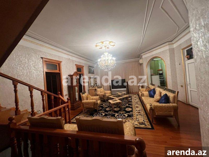 Satılır 8 otaqlı Həyət evi/villa, Badamdar qəs., Səbail rayonu 12