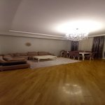 Kirayə (aylıq) 3 otaqlı Köhnə Tikili, Gənclik metrosu, 8-ci mikrorayon, Binəqədi rayonu 5