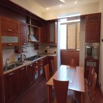 Kirayə (aylıq) 4 otaqlı Köhnə Tikili, Sahil metrosu, Səbail rayonu 3