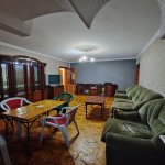 Kirayə (aylıq) 4 otaqlı Köhnə Tikili, Neftçilər metrosu, 8-ci kilometr, Nizami rayonu 1