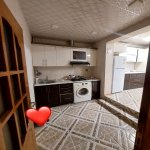 Kirayə (aylıq) 4 otaqlı Köhnə Tikili, Memar Əcəmi metrosu, 5-ci mikrorayon, Nəsimi rayonu 6