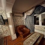 Kirayə (aylıq) 3 otaqlı Köhnə Tikili, Memar Əcəmi metrosu, 4-cü mikrorayon, Nəsimi rayonu 7