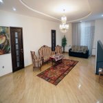 Satılır 9 otaqlı Həyət evi/villa, Badamdar qəs., Səbail rayonu 12