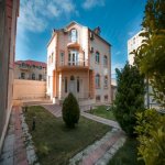 Satılır 8 otaqlı Həyət evi/villa, Badamdar qəs., Səbail rayonu 2