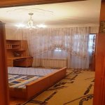 Kirayə (aylıq) 3 otaqlı Köhnə Tikili, Xalqlar dostluğu metrosu, 8-ci kilometr, Nizami rayonu 8